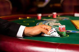 Dealer VIP Roulette aji togel memutar roda di studio langsung